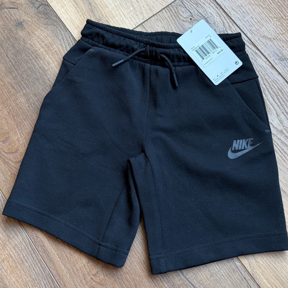 Nike Tech Black Boys Athletic Shorts with Swoosh Logo Sz 5/6 NWT!